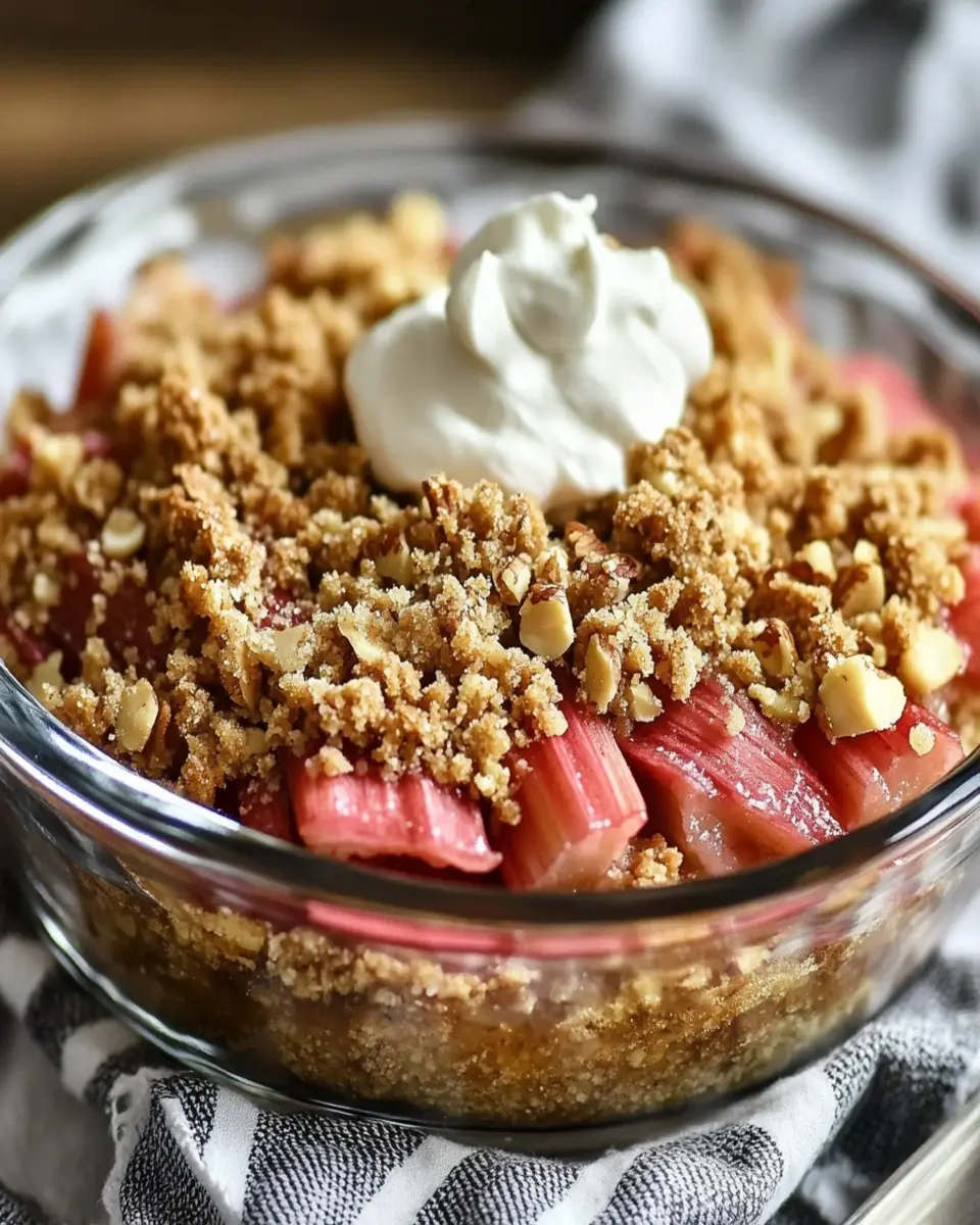 Keto Rhubarb Crisp: Indulge in Guilt-Free Sweetness! 6 irhsegmruvs1yfhu2amb